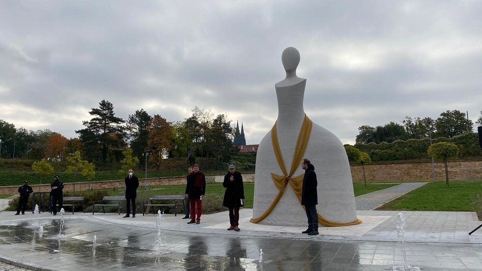 V Praze odhalili první sochu Marie Terezie v ČR. Bude budit debaty, zní z radnice